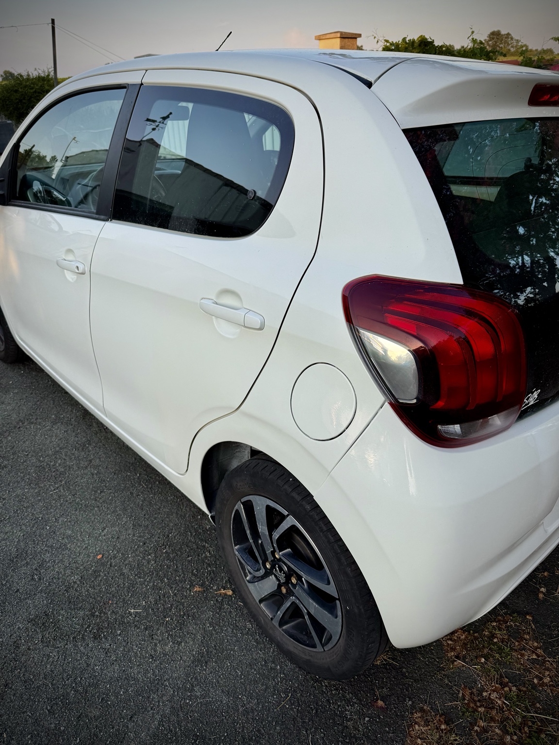 Peugeot 108 après réparation et peinture