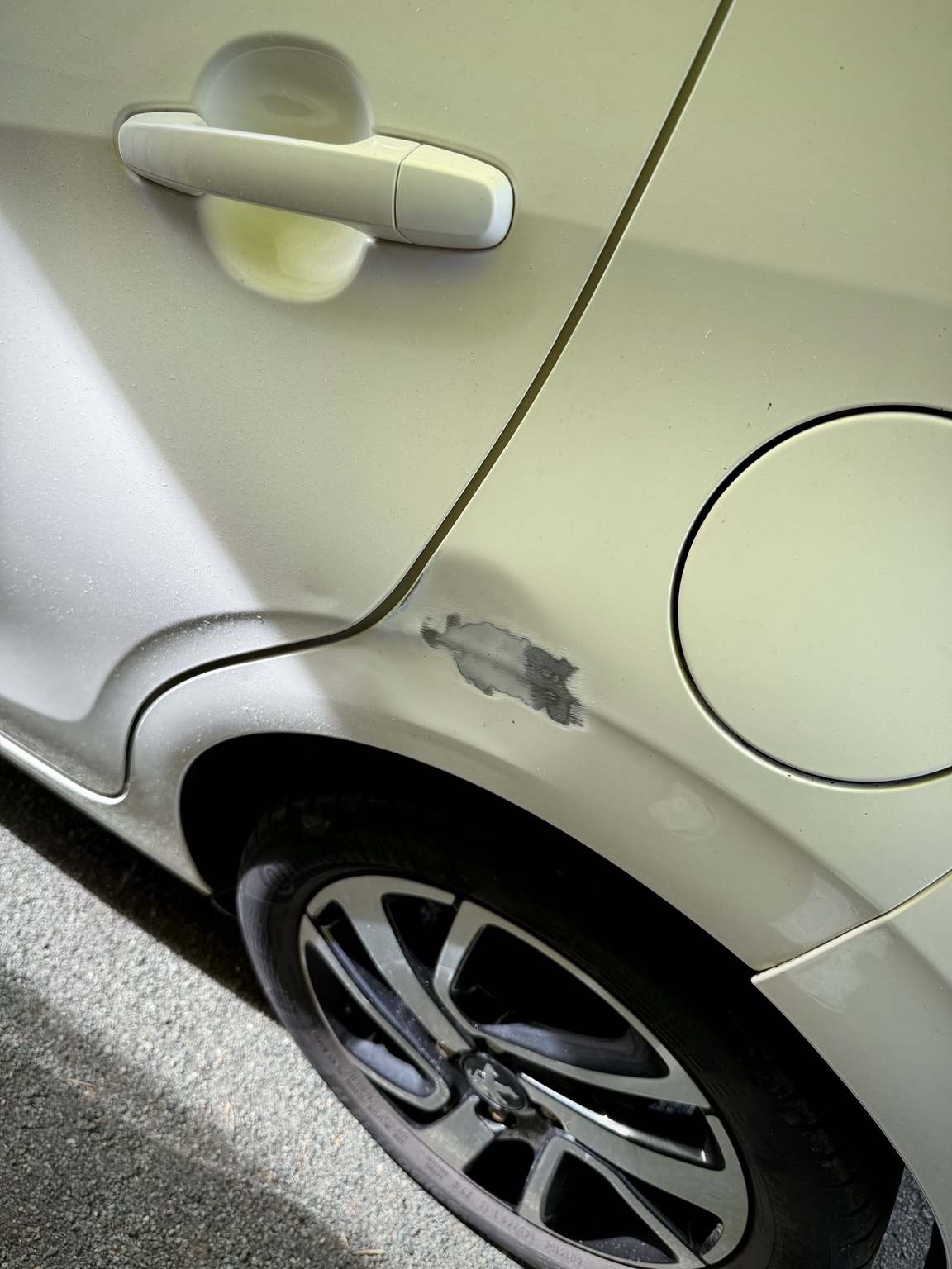 Peugeot 108 avant réparation