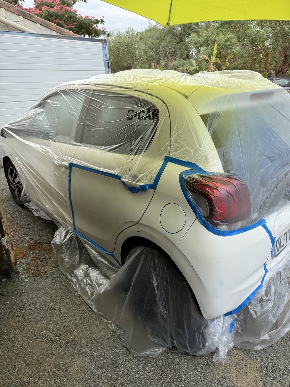Peugeot 108 en préparation avant peinture